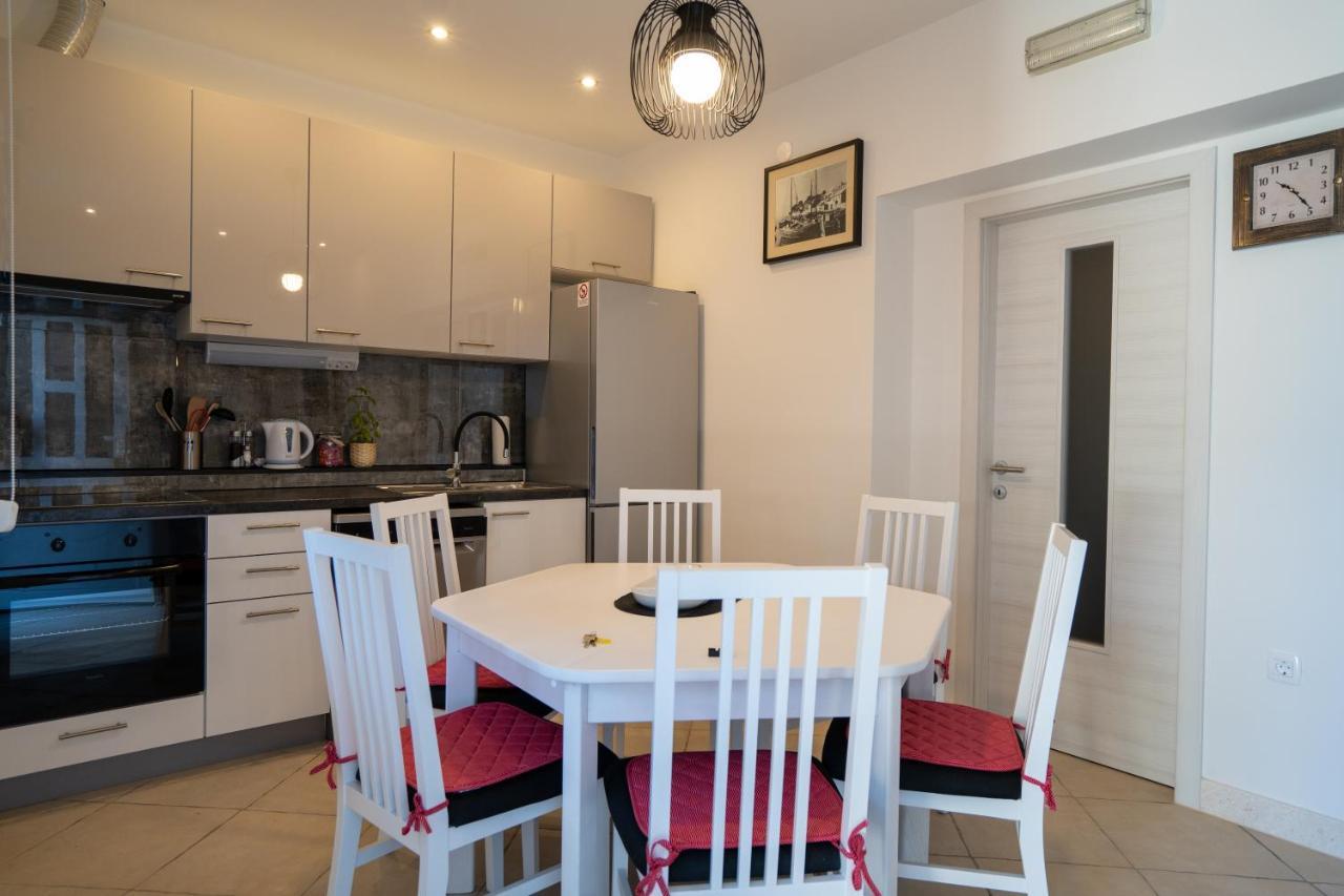 Apartman Dupin Dugi Rat Buitenkant foto