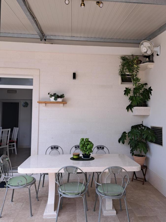 Apartman Dupin Dugi Rat Buitenkant foto