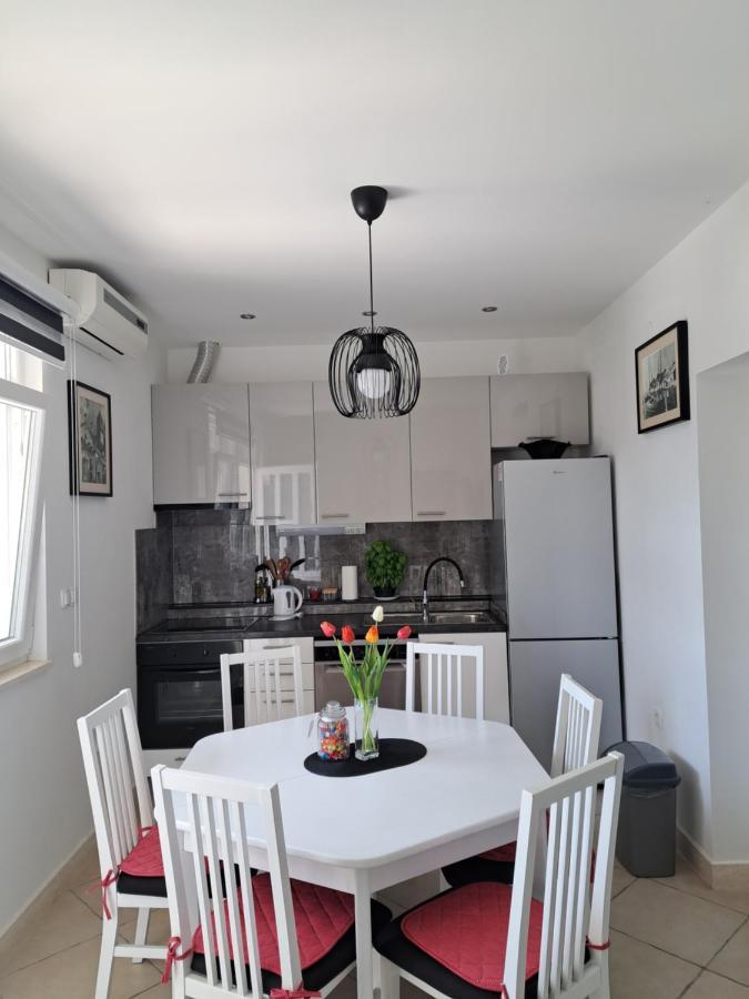 Apartman Dupin Dugi Rat Buitenkant foto